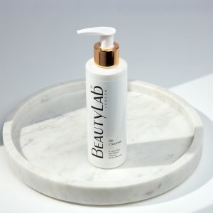 BeautyLab® Silk Cleanser Lifestyle